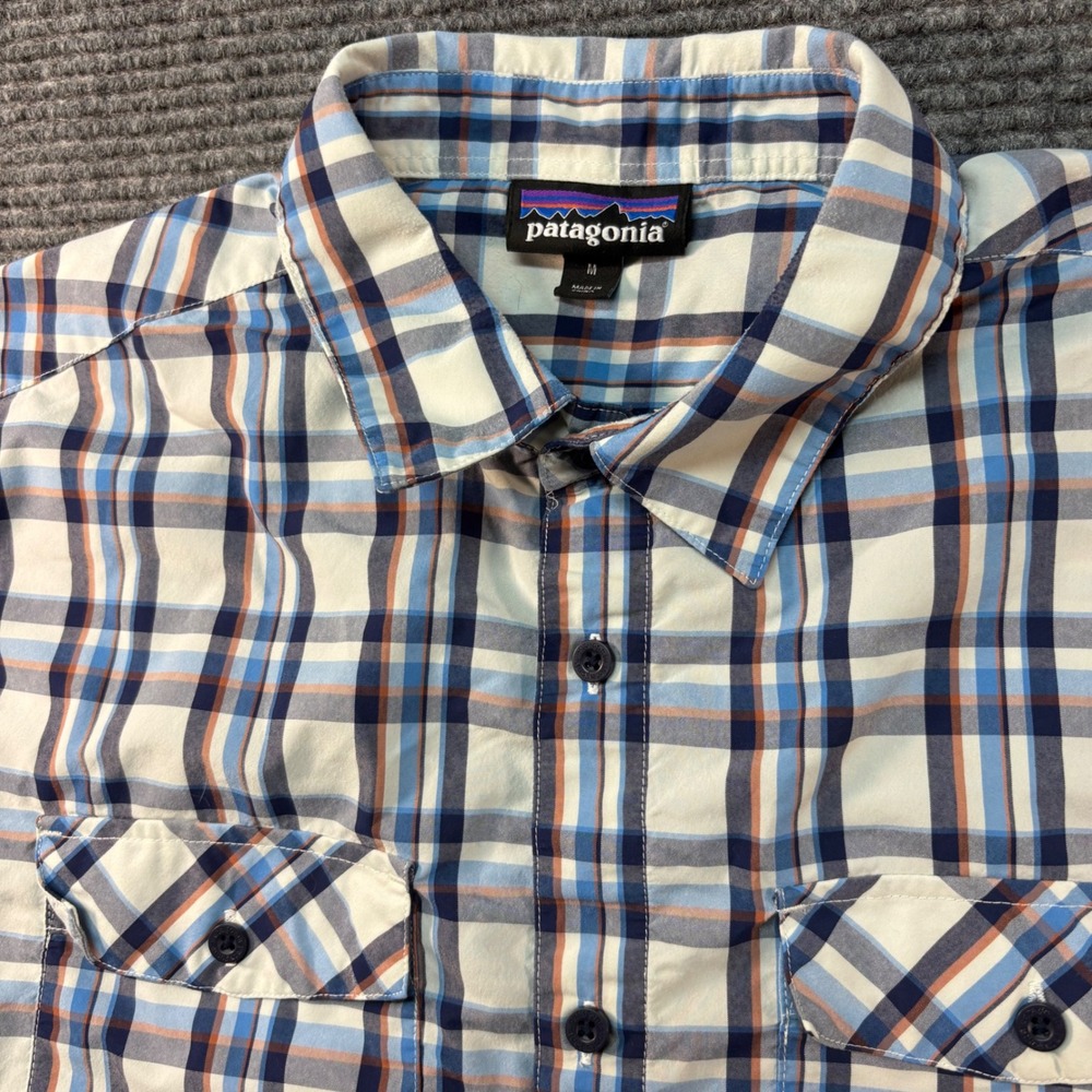 Patagonia Men Medium Plaid Short Sleeve Button Up Shirt Blue Orange Hiking Trail